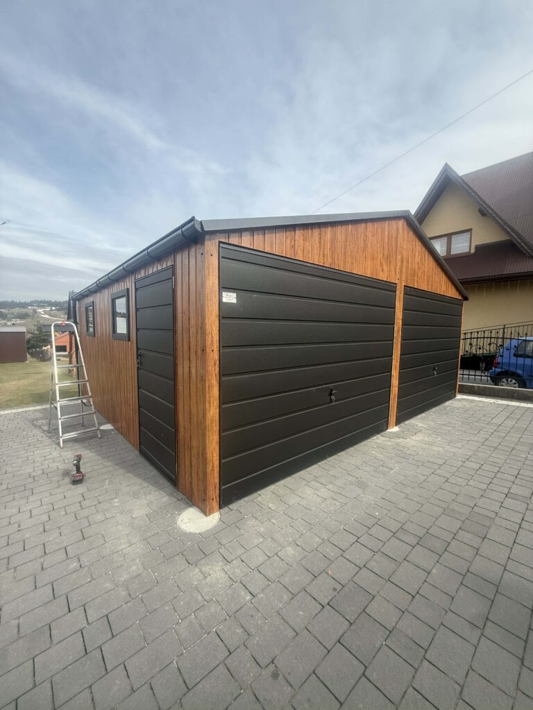 Garaż blaszany 6m x 6m